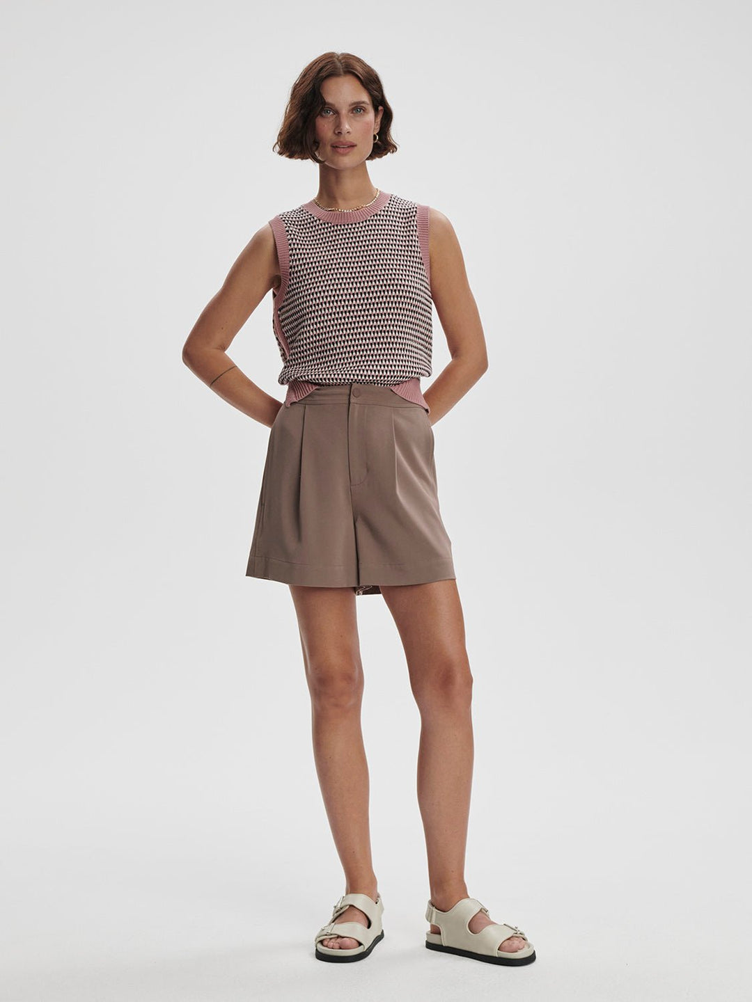 Varley - Mariya Easy Pleat Short 4.5": Deep Taupe - Shorely Chic Boutique